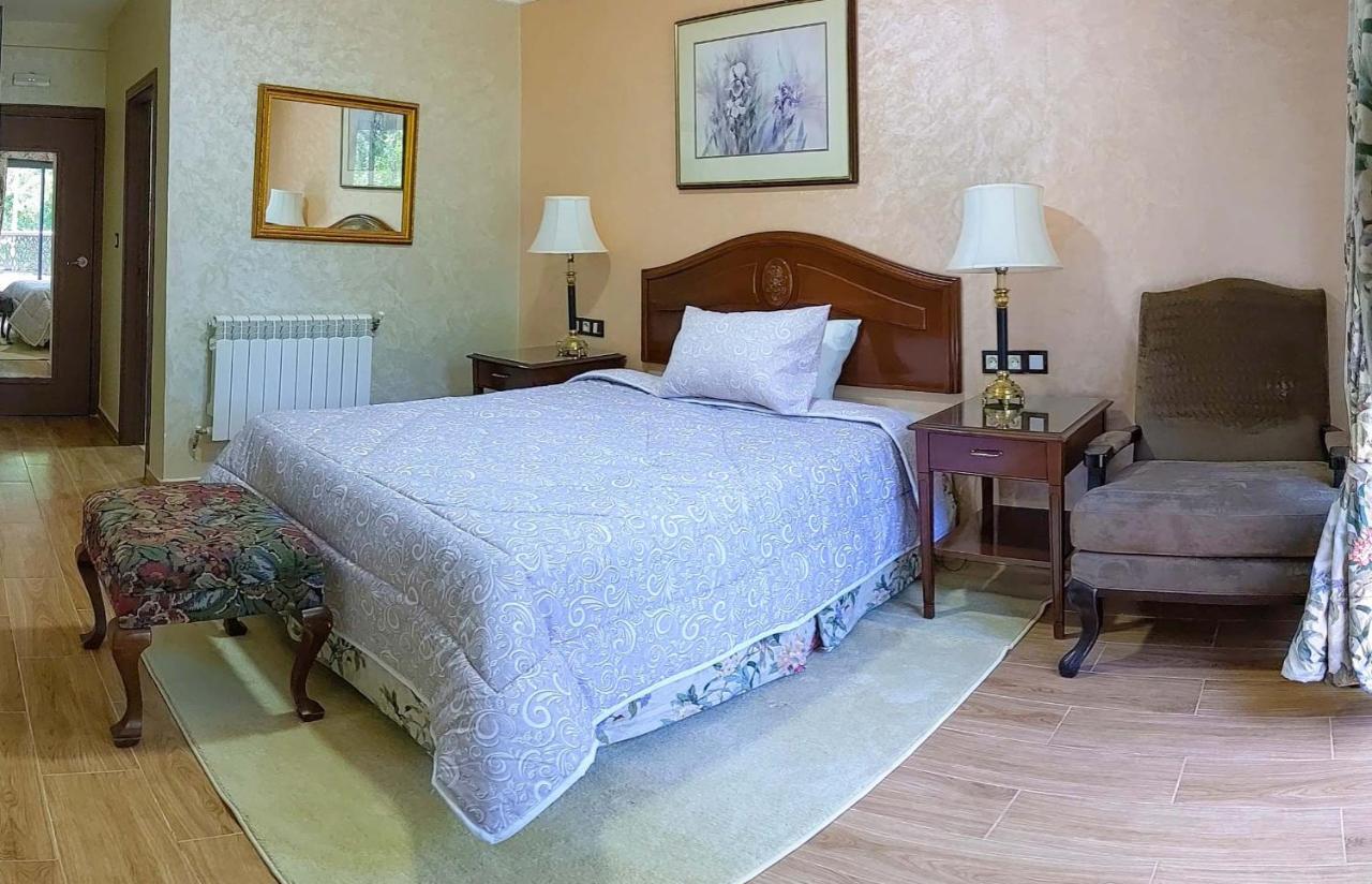 Hotel La Chambotte Imouzzer du Kandar Bagian luar foto